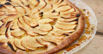 Recette de Tarte fine aux pommes facile
